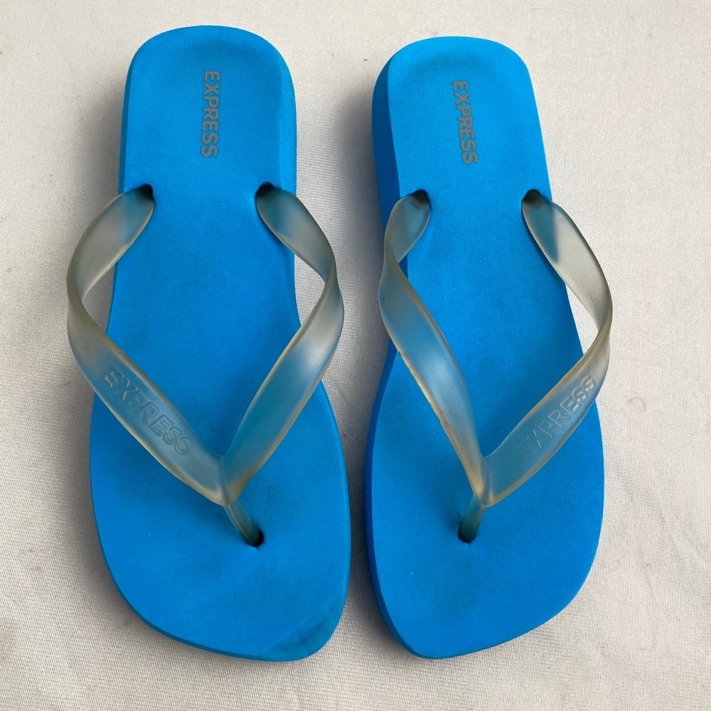 Express blue platform flip flops 9/10